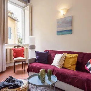 Enchanting Alcove In Ponte Vecchio Apartamento